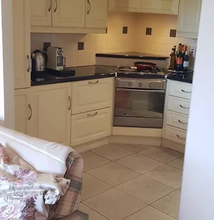 Beautiful 3 Bed With Balcony Sea View Διαμέρισμα *