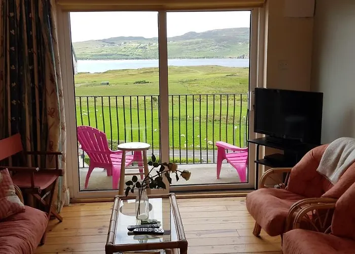 Beautiful 3 Bed With Balcony Sea View Appartamento