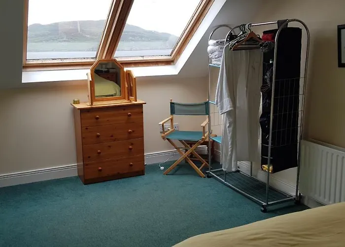 Beautiful 3 Bed With Balcony Sea View Appartamento *